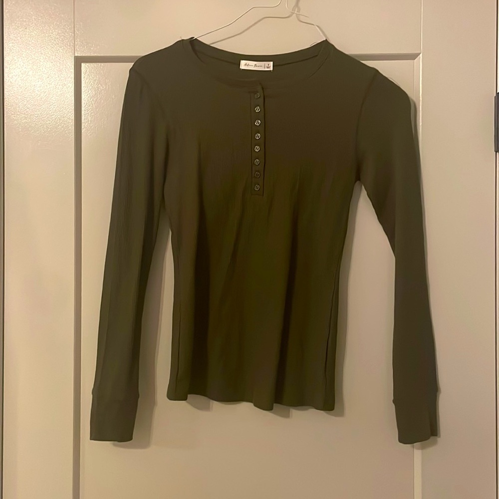 never worn. basically brand new.